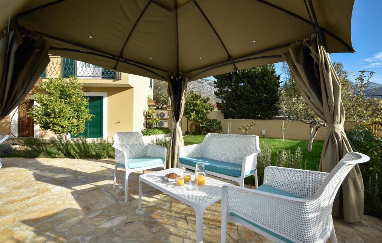 Villa Mater - Luxuriously Equipped Villa With A 15M Long Swimming Pool Žrnovnica Buitenkant foto