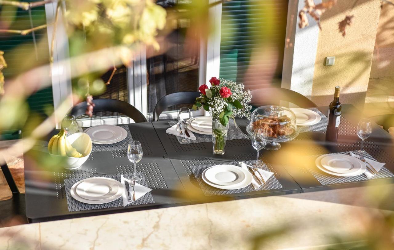 Villa Mater - Luxuriously Equipped Villa With A 15M Long Swimming Pool Žrnovnica Buitenkant foto