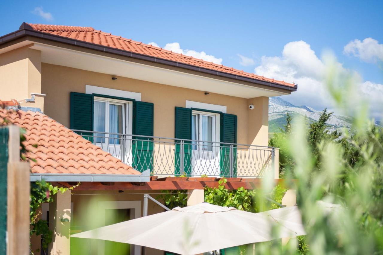 Villa Mater - Luxuriously Equipped Villa With A 15M Long Swimming Pool Žrnovnica Buitenkant foto