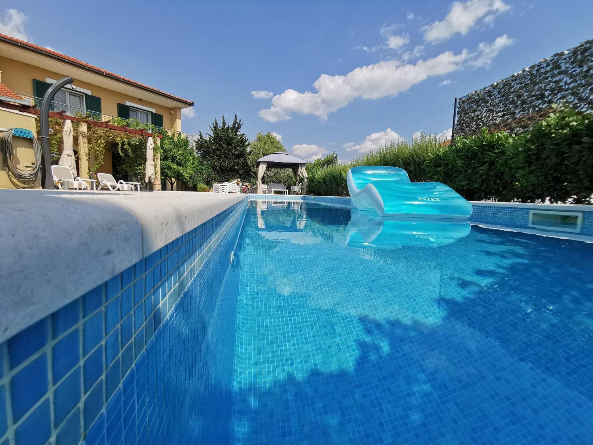 Villa Mater - Luxuriously Equipped Villa With A 15M Long Swimming Pool Žrnovnica Buitenkant foto