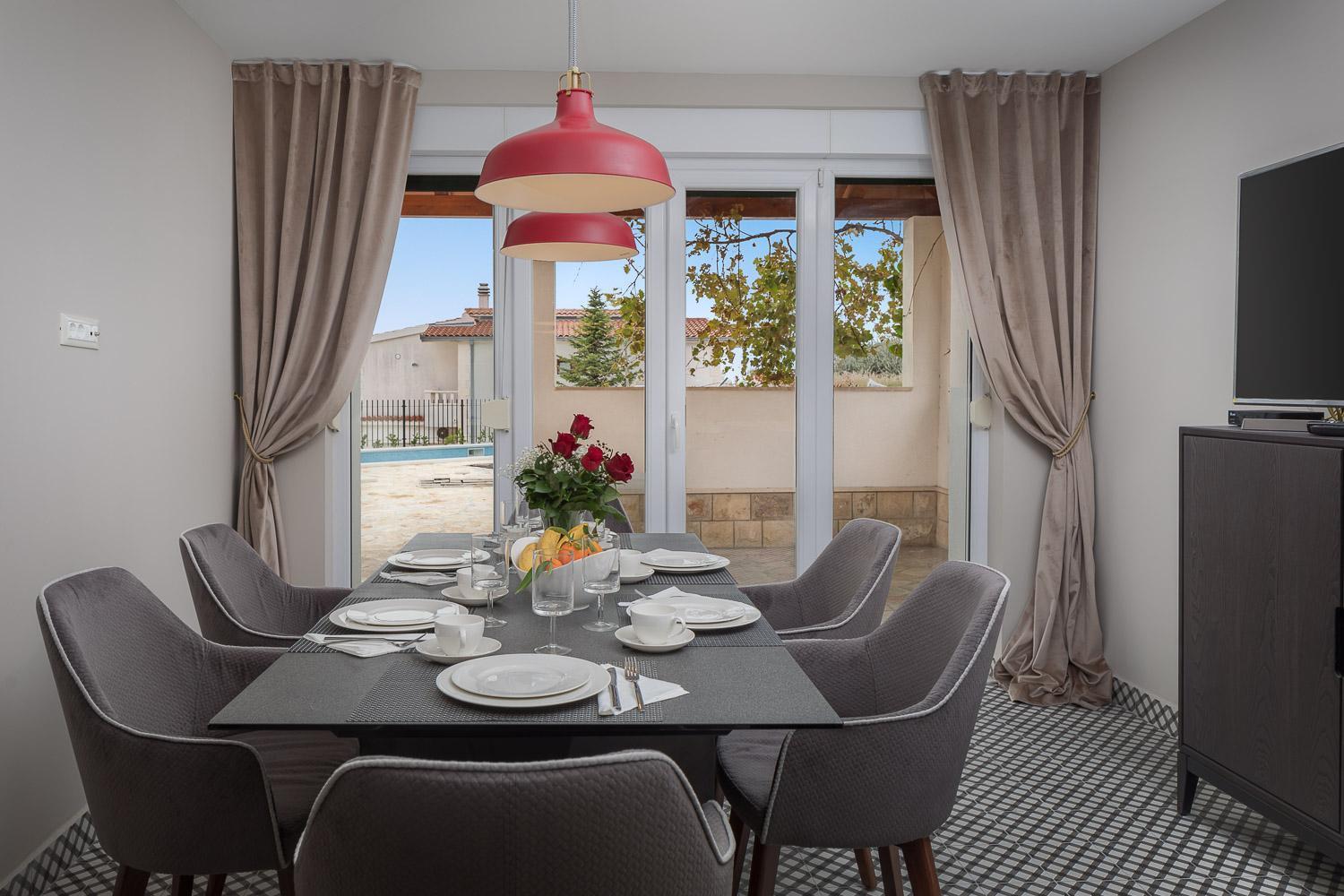 Villa Mater - Luxuriously Equipped Villa With A 15M Long Swimming Pool Žrnovnica Buitenkant foto